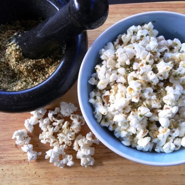 Popcorn With Nori Gomashio Seasoning