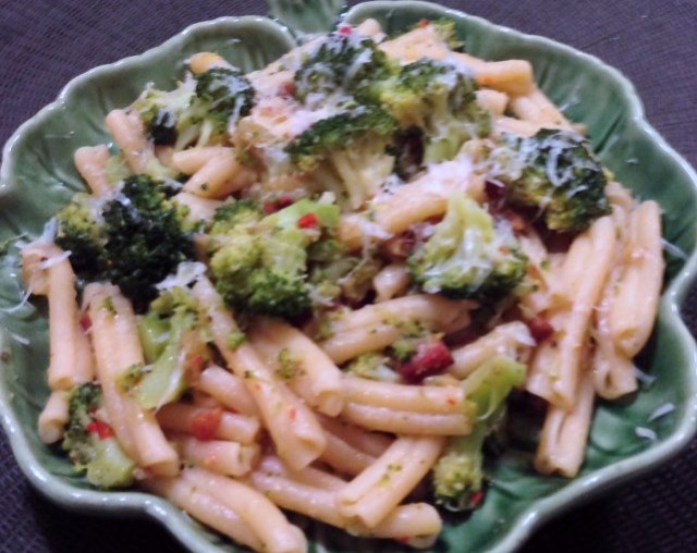 Broccoli Pasta With Pancetta, Garlic and Chilli