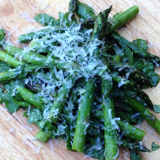 Grilled Asparagus Salad With Rocket, Mint and Parmesan