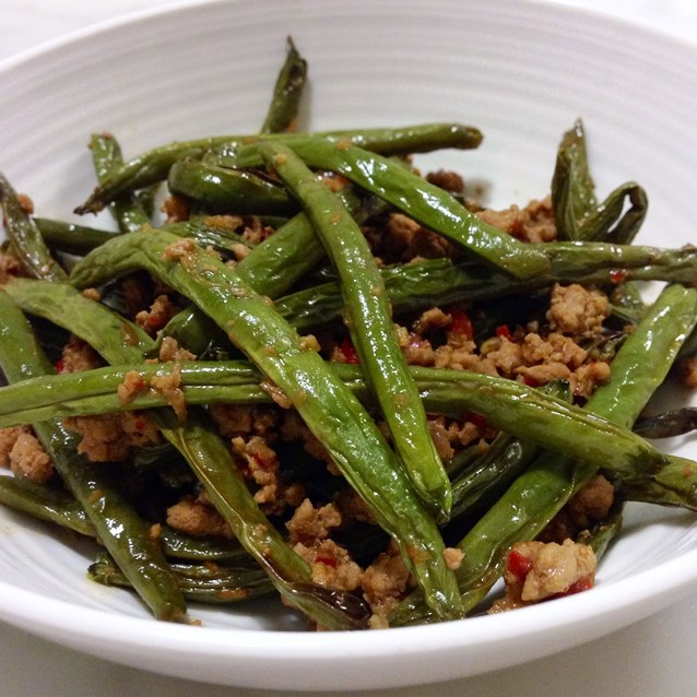 Spicy Chinese Style Roasted Green Beans With Pork