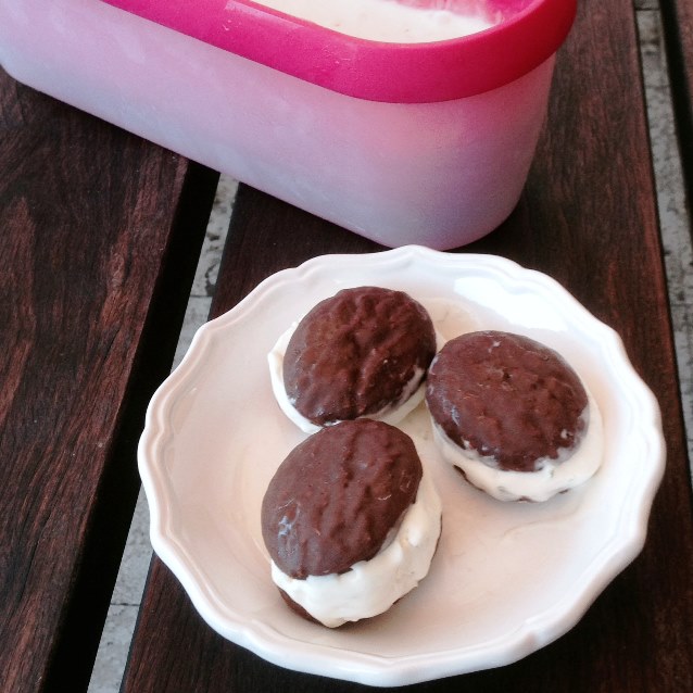 Ice Cream Sandwiches Filled With No Churn Lime Ice Cream